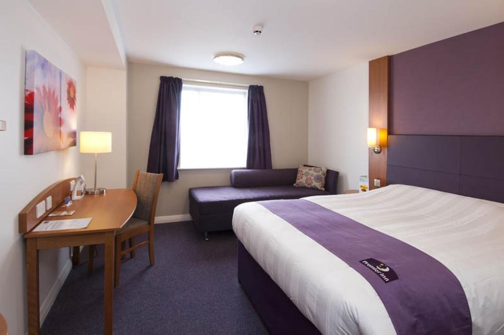 Premier Inn Edinburgh Central חדר תמונה