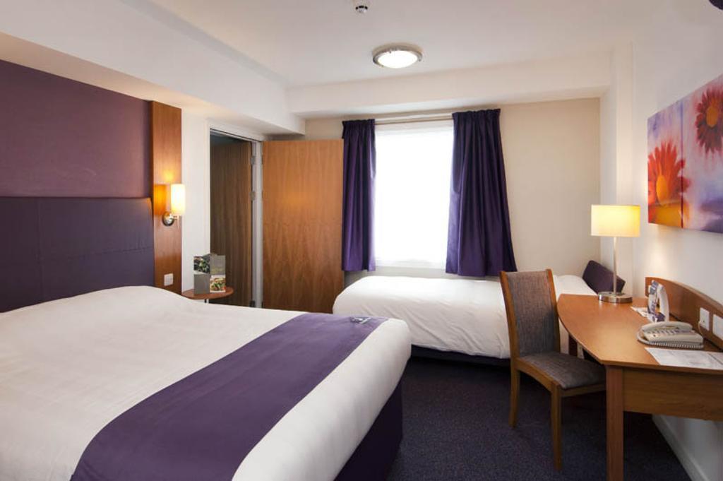 Premier Inn Edinburgh Central חדר תמונה