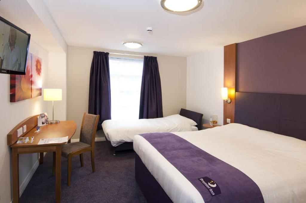 Premier Inn Edinburgh Central חדר תמונה